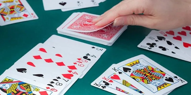 Nếu bạn cảm thấy bài của mình không đủ mạnh hoặc đã thua nhiều ván, hãy dừng lại để tránh mất thêm tiền. Đồng thời, người chơi cũng không nên cố gắng gỡ gạc bằng mọi giá vì có thể sẽ mất nhiều tiền hơn. Hiểu rõ luật chơi liêng